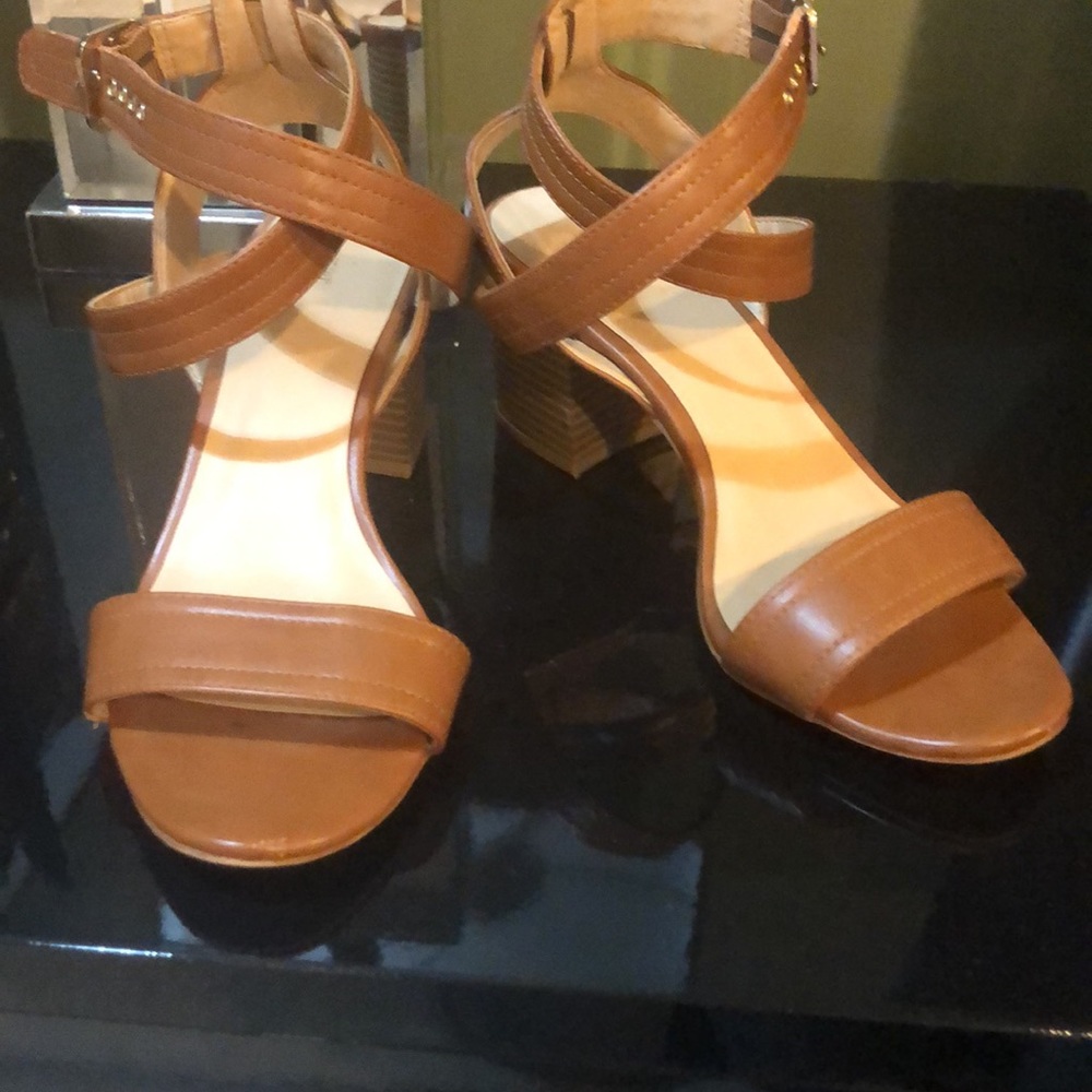 Sandal’s size8 1/2 - Picture 2 of 6